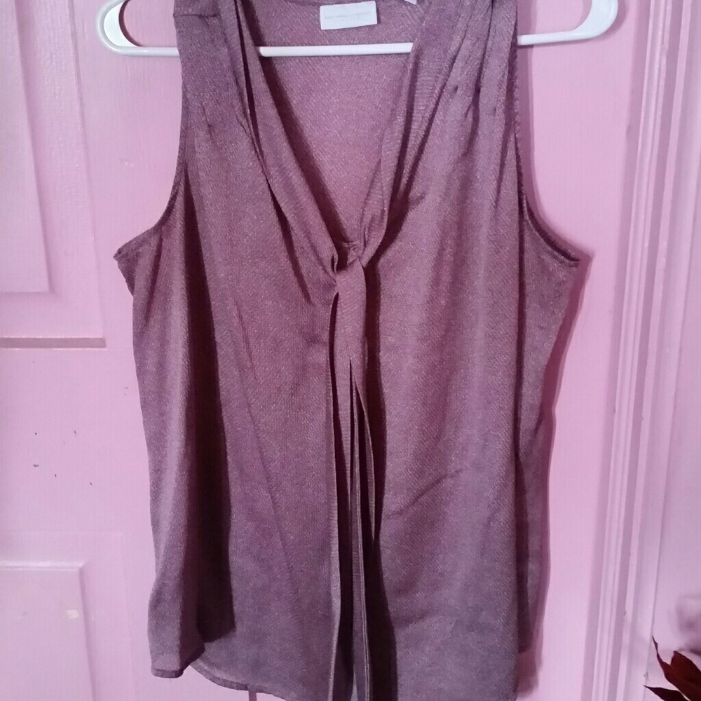 New York & Company sleeveless pussybow blouse